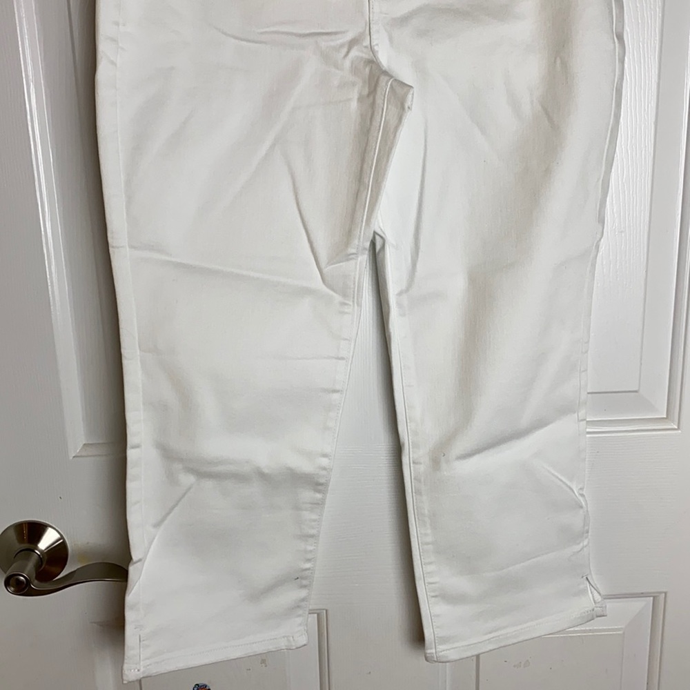 NYDJ Cool Embrace Slim Capri Jeans - Picture 3 of 10